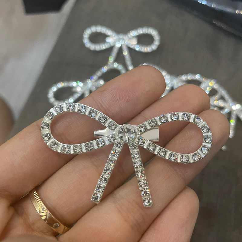 Tag nơ cài áo váy sang chảnh Zinistore