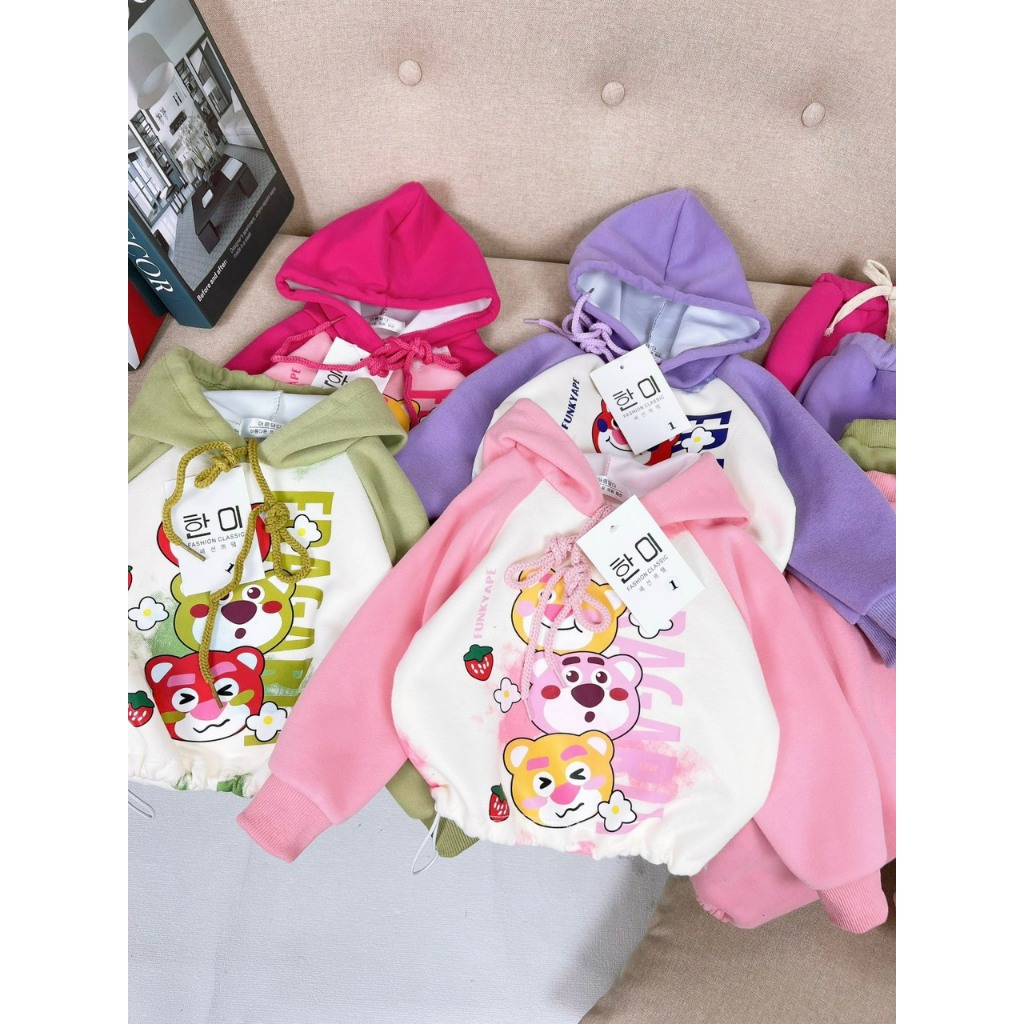 Bộ Quần Áo Dài Tay Thu Đông Chất Nỉ Da Cá Có Mũ Hình Gấu Baby Girl