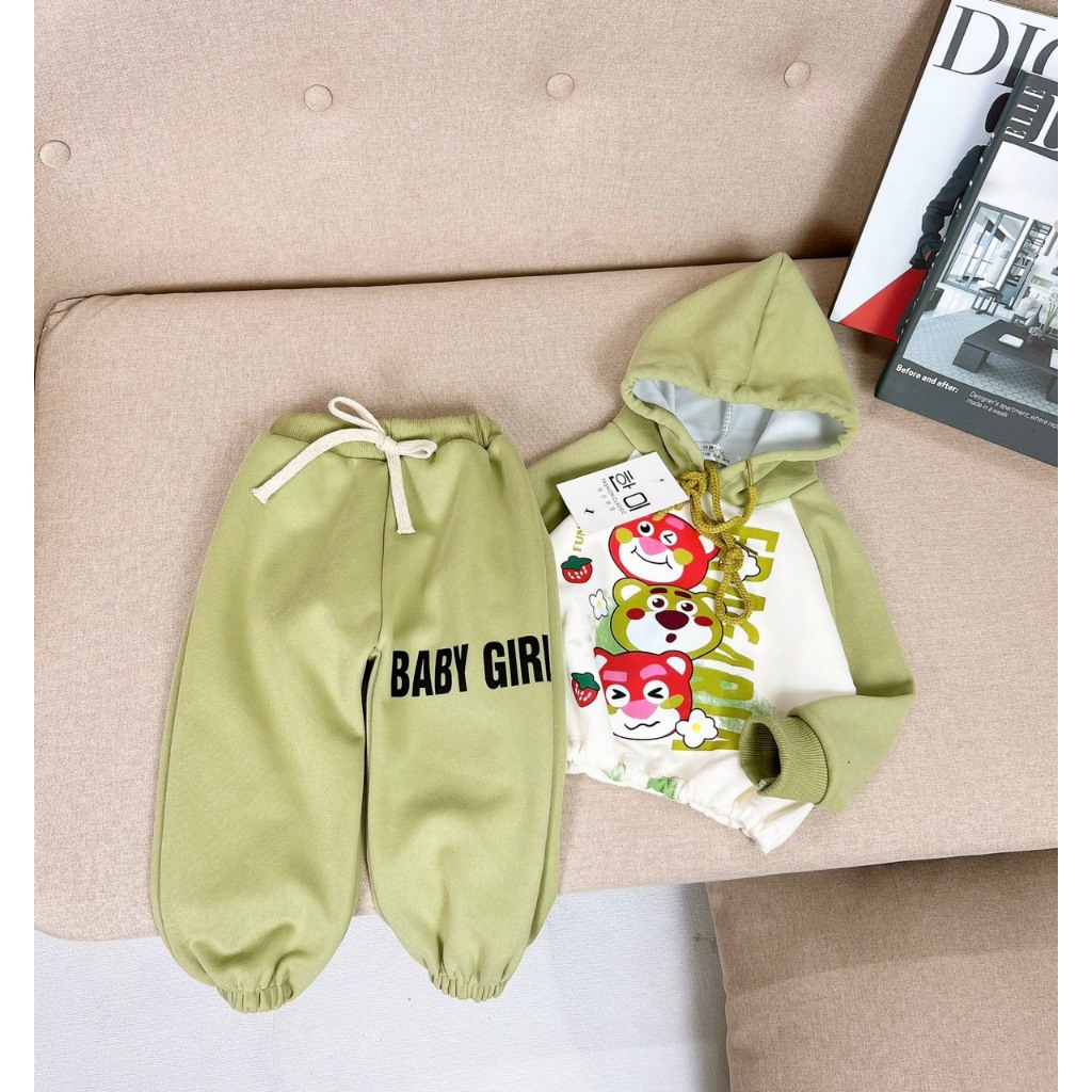 Bộ Quần Áo Dài Tay Thu Đông Chất Nỉ Da Cá Có Mũ Hình Gấu Baby Girl