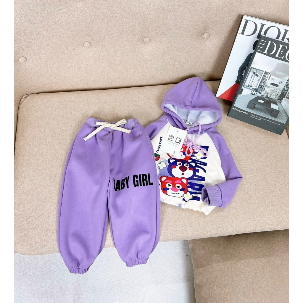 Bộ Quần Áo Dài Tay Thu Đông Chất Nỉ Da Cá Có Mũ Hình Gấu Baby Girl