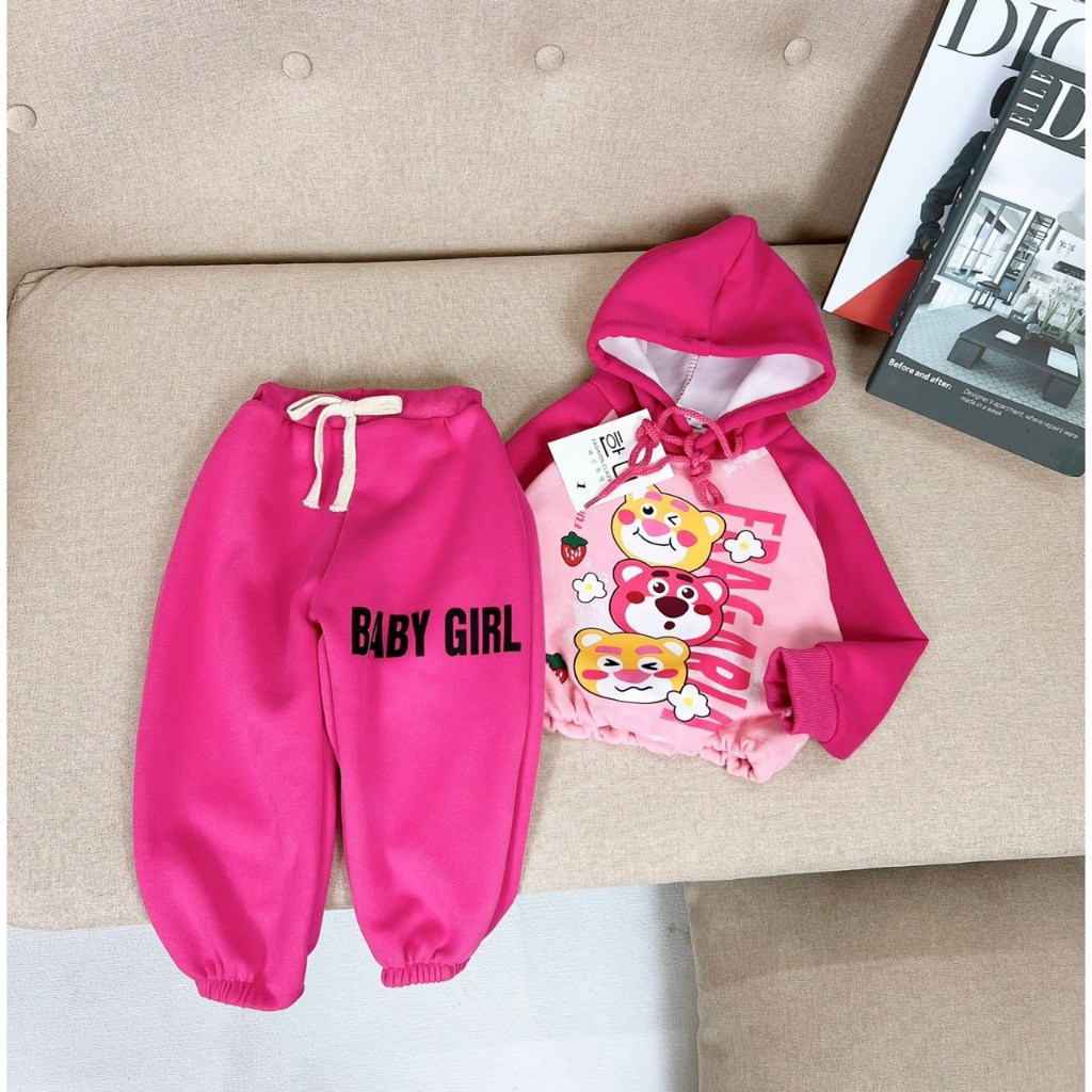 Bộ Quần Áo Dài Tay Thu Đông Chất Nỉ Da Cá Có Mũ Hình Gấu Baby Girl