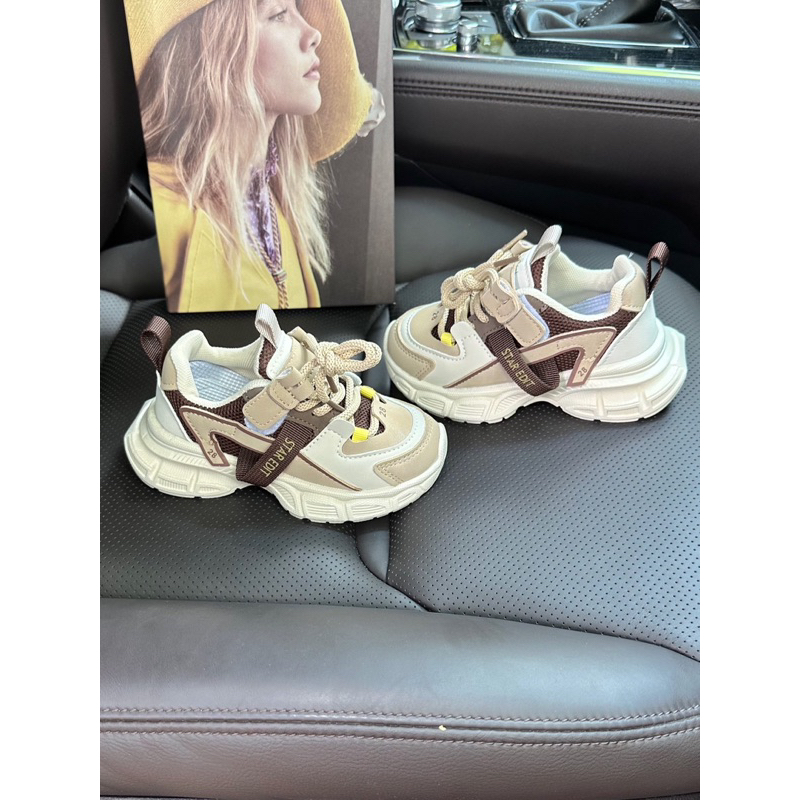 Giày thể thao btrai/gái 26-37 thiết kế năng động, sang trọng với 2 màu nâu và tím. Chất da phối lưới thoáng 7735