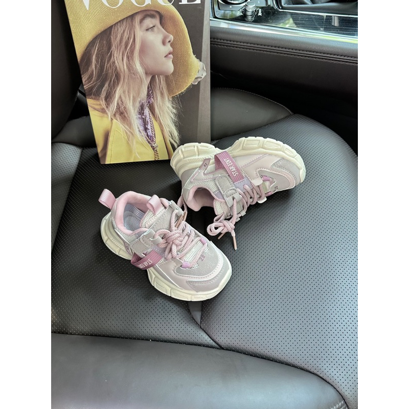 Giày thể thao btrai/gái 26-37 thiết kế năng động, sang trọng với 2 màu nâu và tím. Chất da phối lưới thoáng 7735