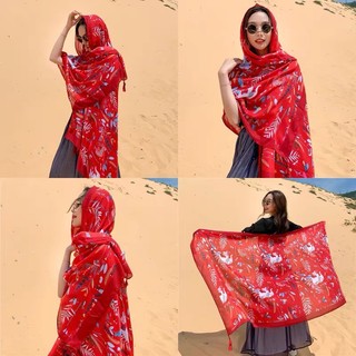 Khăn hoạ tiết boho đi biển