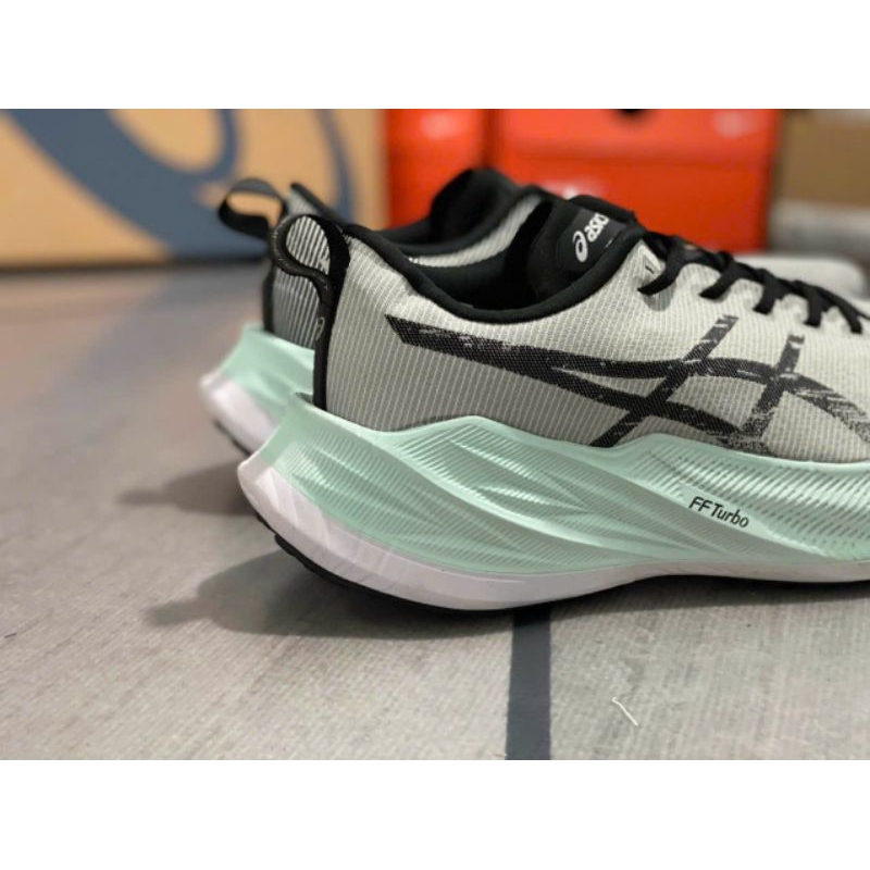 Giày ASICS Superblast Unisex