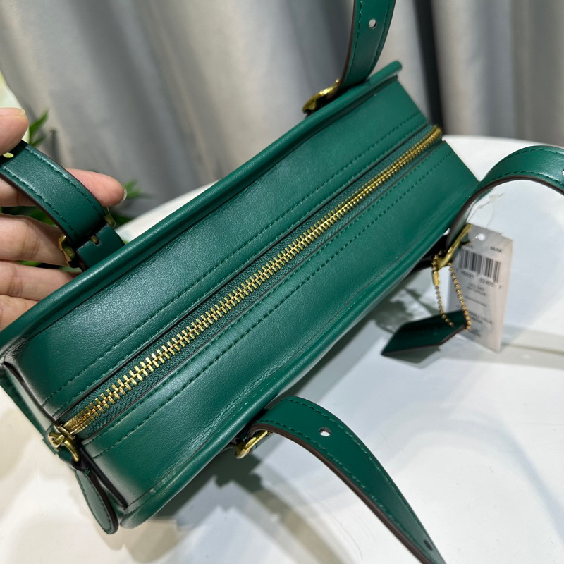 TÚI COACH SWING ZIP CM565