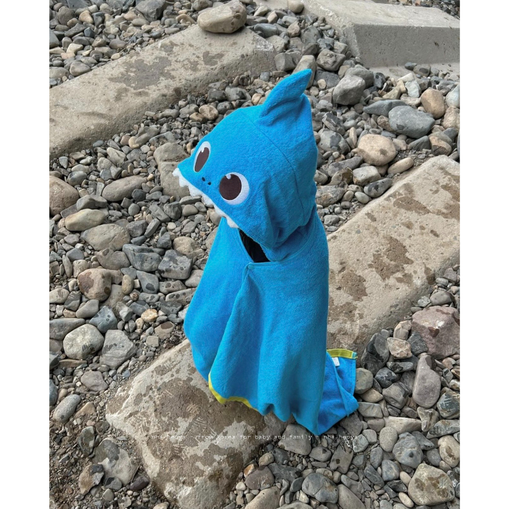 KHĂN CHOÀNG KHĂN TẮM CÓ MŨ HÌNH BABYSHARK PINKFONG DÀNH CHO BÉ