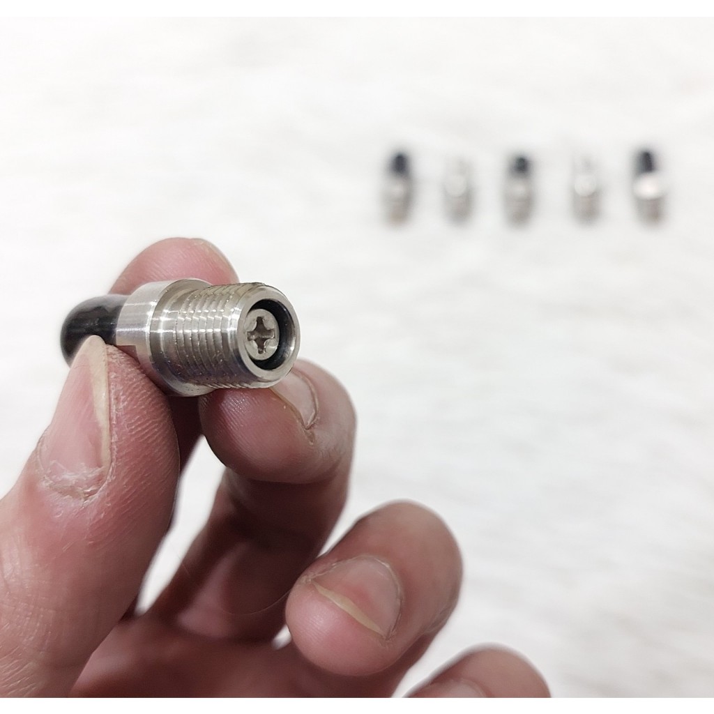 Van Nạp Một Chiều Chân 8 Và chân 10mm