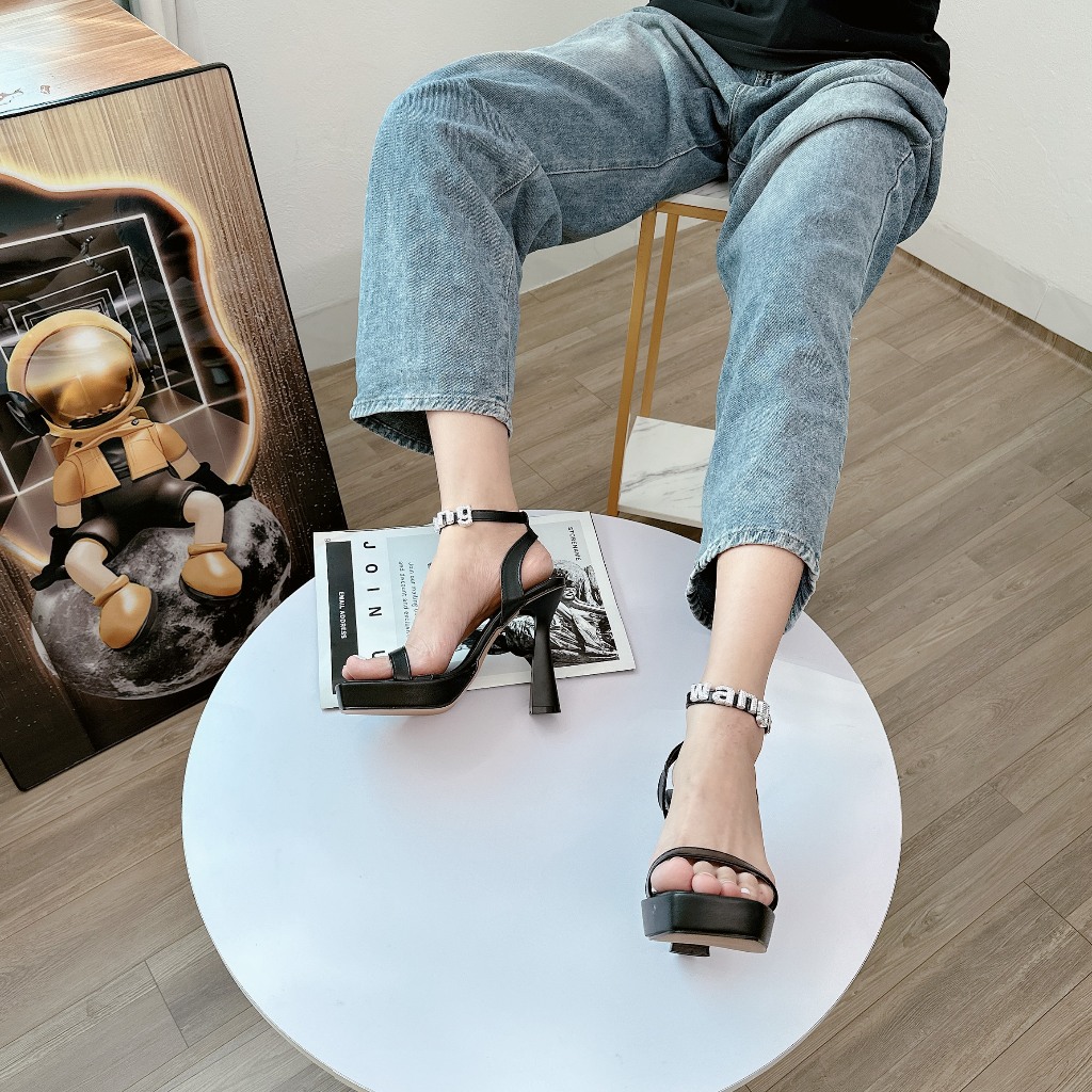 Giày sandal cao gót đúp quai mảnh Wang gót loe 11cm chắc chân