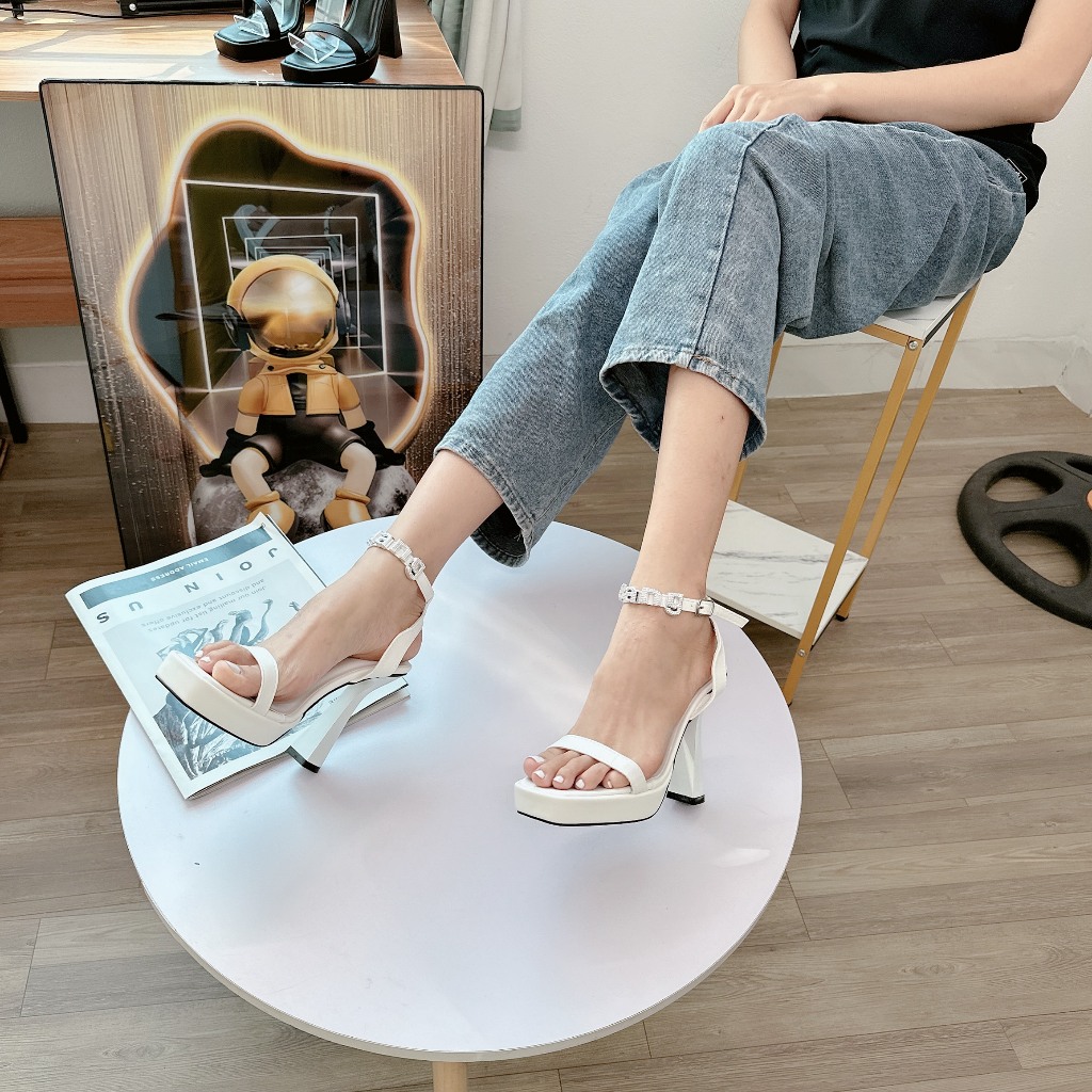 Giày sandal cao gót đúp quai mảnh Wang gót loe 11cm chắc chân