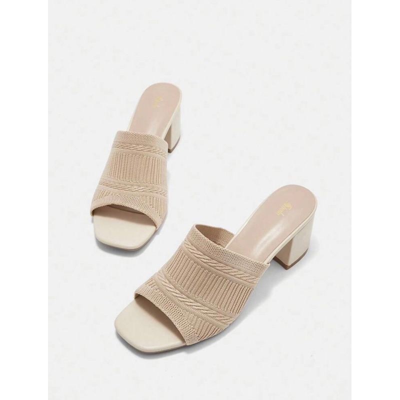 Sandal nữ màu be quai ngang gót cao 6cm