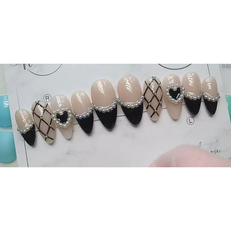 Nailbox charm nơ tiểu thư sang trọng