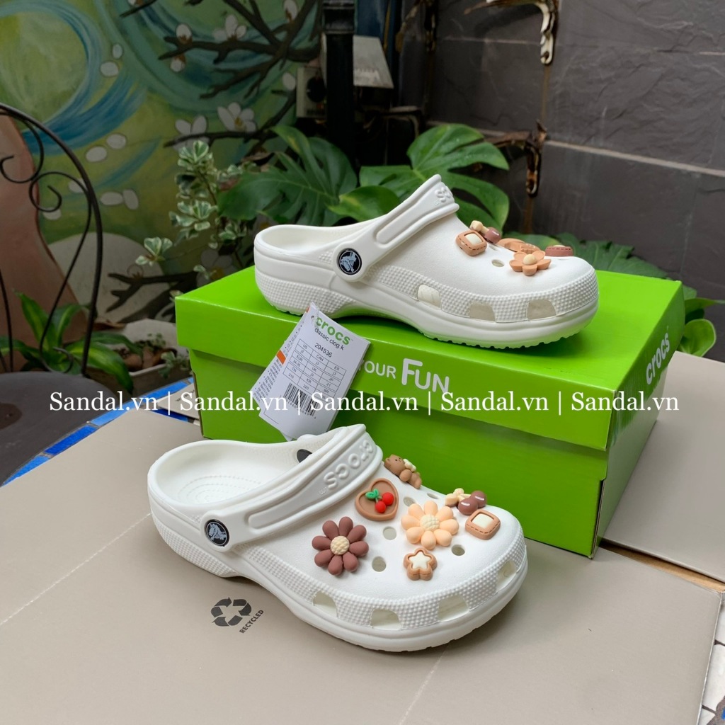 Dép sục Drew House - Tặng sẵn 12 hình Sticker