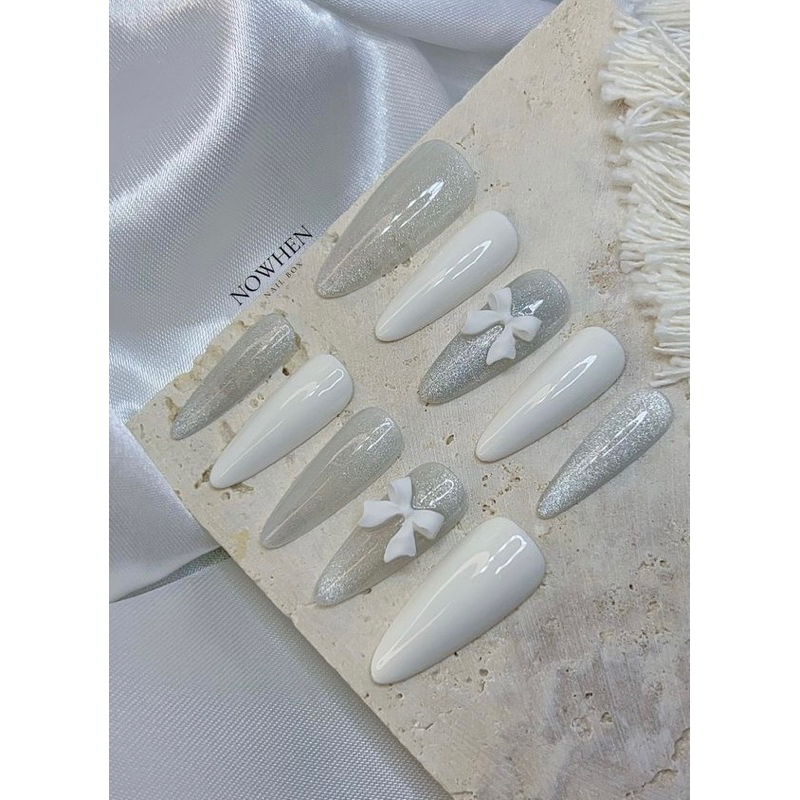 Nailbox nhà làm phong cách tiểu thư charm đính đá sang trọng