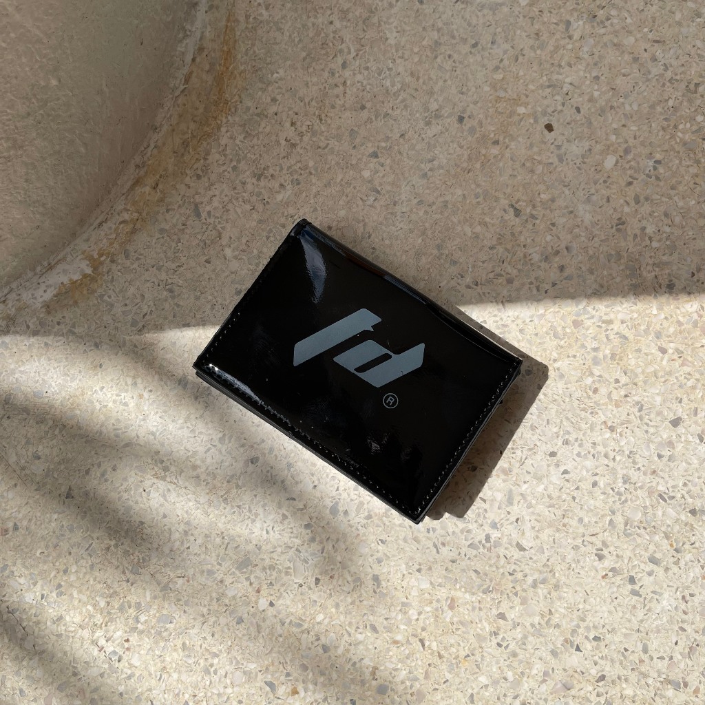 Ví nam nữ màu đen bóng  TD có thể đeo chéo