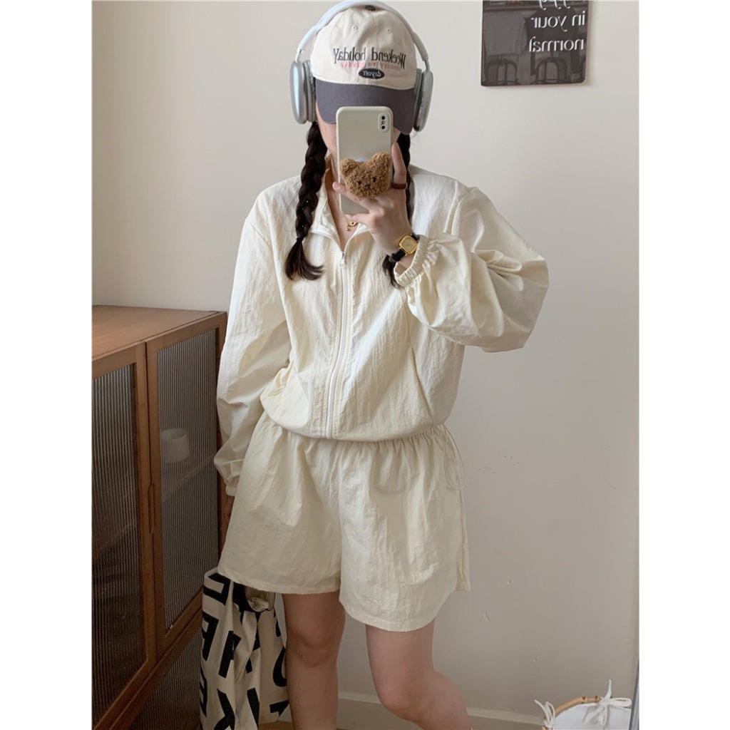 LYRA Set áo khoác gió dù cổ bẻ kèm quần đùi gió có túi phong cách trử trung, Hàn Quốc - CSYSE0092