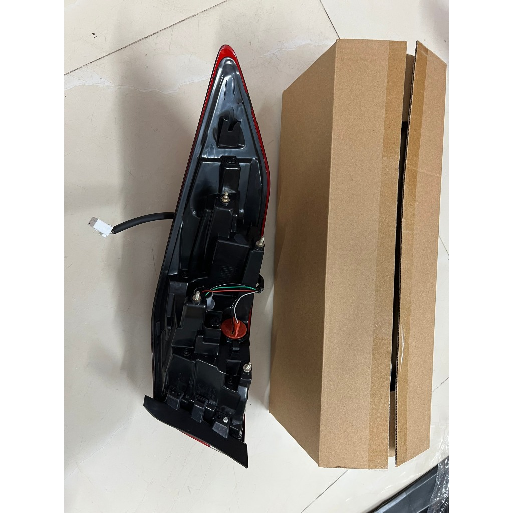 ĐÈN HẬU MẢNH NGOÀI HYUNDAI ELANTRA 2016-2018