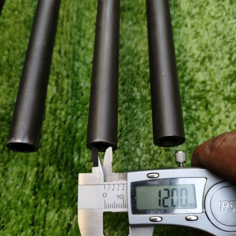 Ống_thép_đúc_lỗ_trong12_phi_ngoài_18