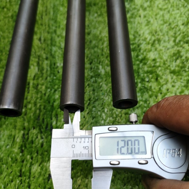 Ống_thép_đúc_lỗ_trong12_phi_ngoài_18