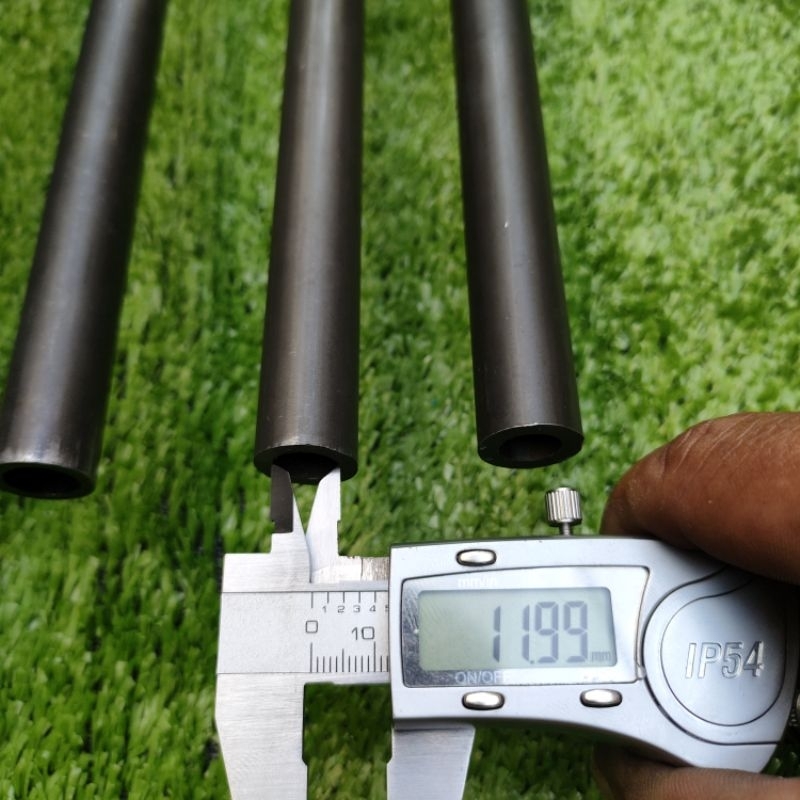 Ống_thép_đúc_lỗ_trong12_phi_ngoài_18