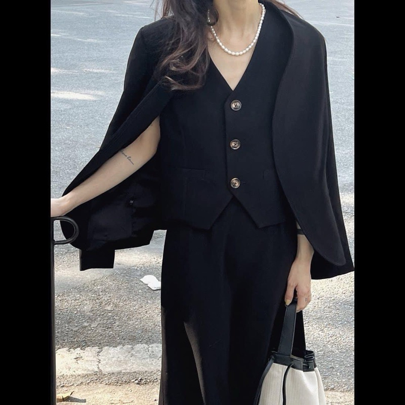 Chân váy KHUE HOUSE đen size L thanh lý