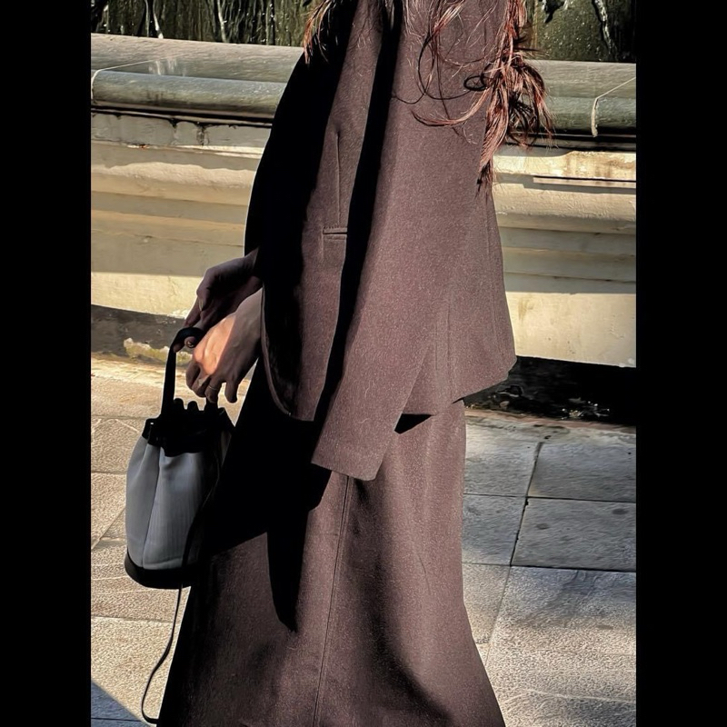 Chân váy KHUE HOUSE đen size L thanh lý