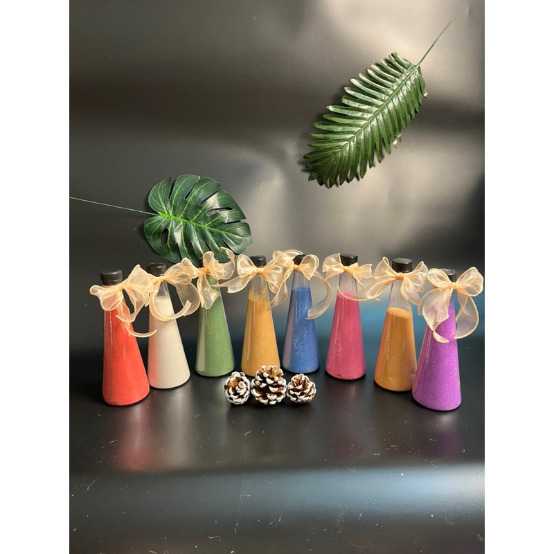 Cát màu trang trí