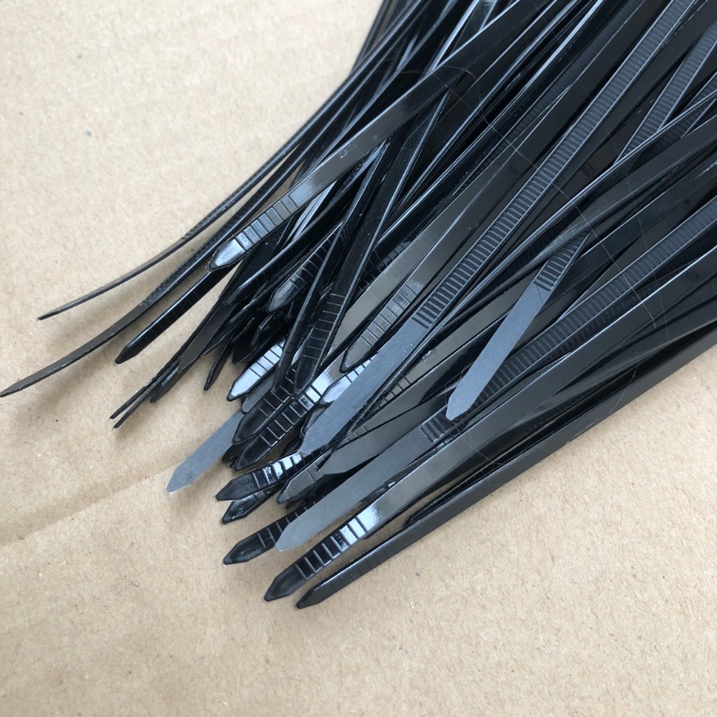 Dây rút nhựa đen dẻo dai bền bỉ chịu lực chịu nhiệt tốt size 4x200