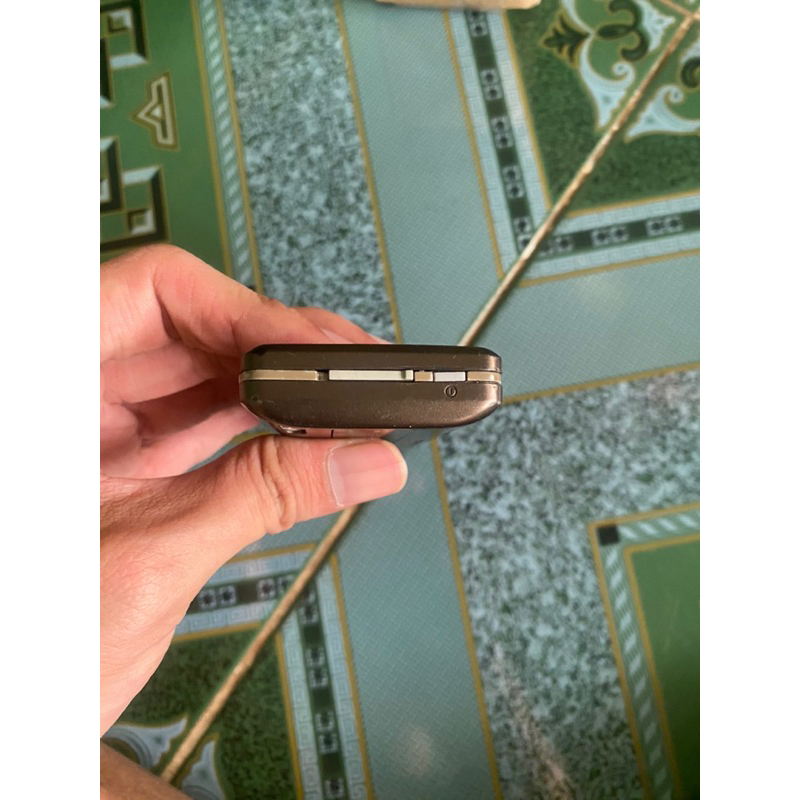 Xác điện thoại Sony Ericsson K770i không rõ tình trạng