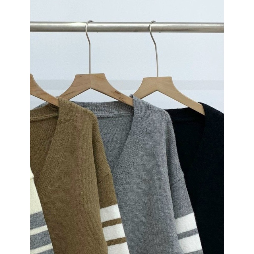 Áo cardigan tay sọc 2 túi trước A2847 SUSSTORE