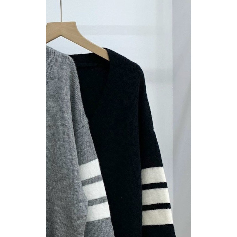 Áo cardigan tay sọc 2 túi trước A2847 SUSSTORE