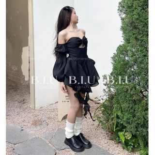 Đầm cúp khoét ngực trễ vai tay phồng 2 tầng tua rua sang chảnh kèm quần Diva Dress Biu Clothing BB0173