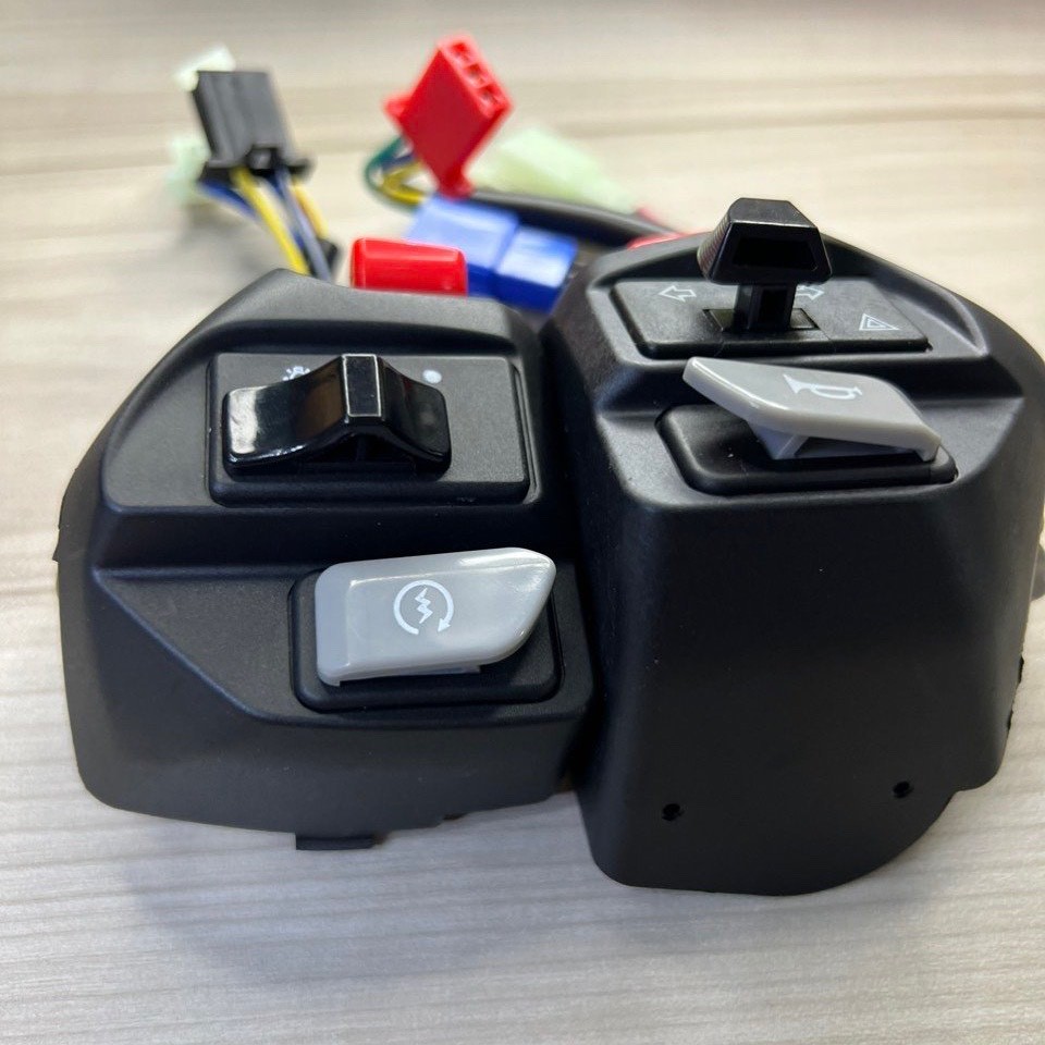 Cùm NVX gắn xe Exciter 135 đã mod sẵn full chức năng ,Bassing ,hazard ,tắt máy có dây kéo e