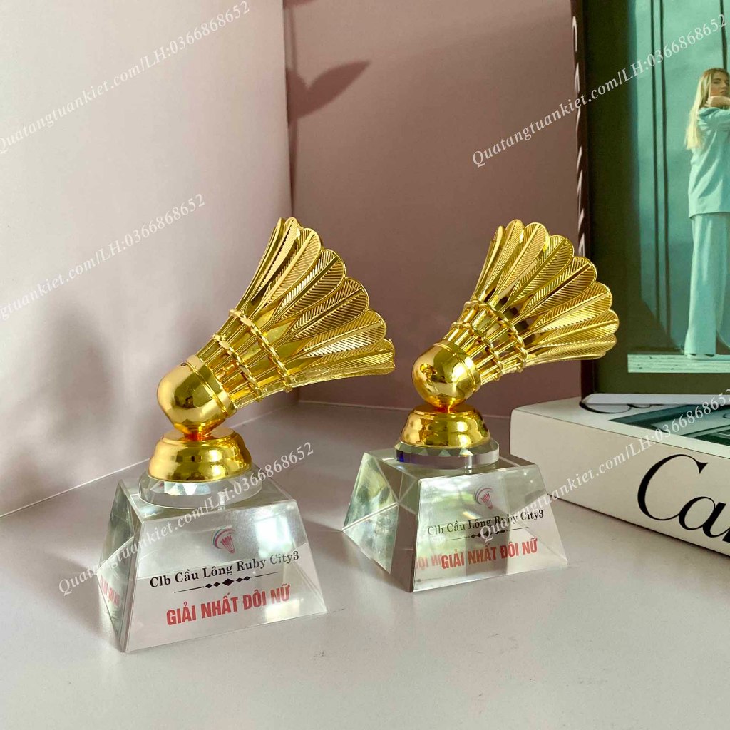 Cúp Pha Lê Môn Cầu Lông Thấp Mạ Vàng