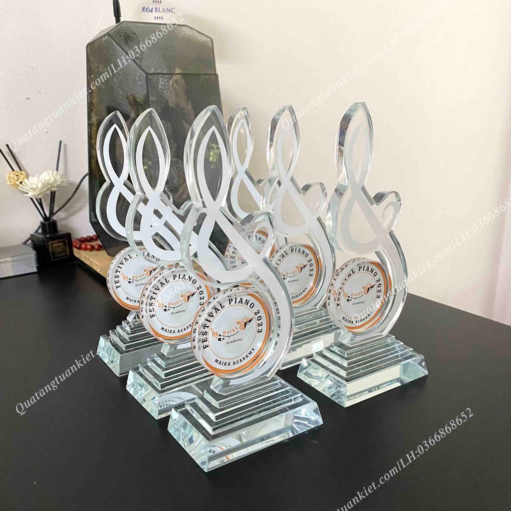 Cúp Pha Lê Âm Nhạc Hình Khóa Sol