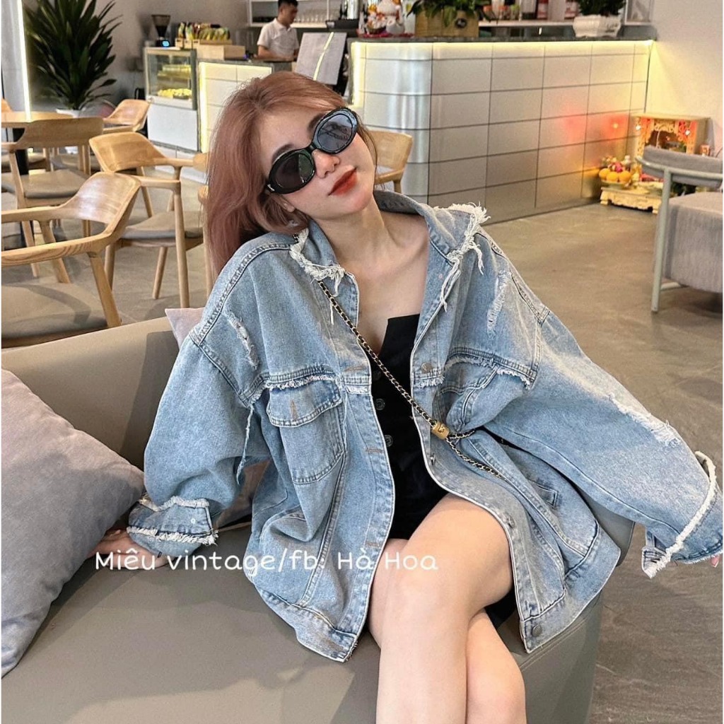 Áo khoác jeans unisex màu xanh thêu logo, áo khoác bò form rộng kiểu dáng Hàn Quốc siêu phong cách T71