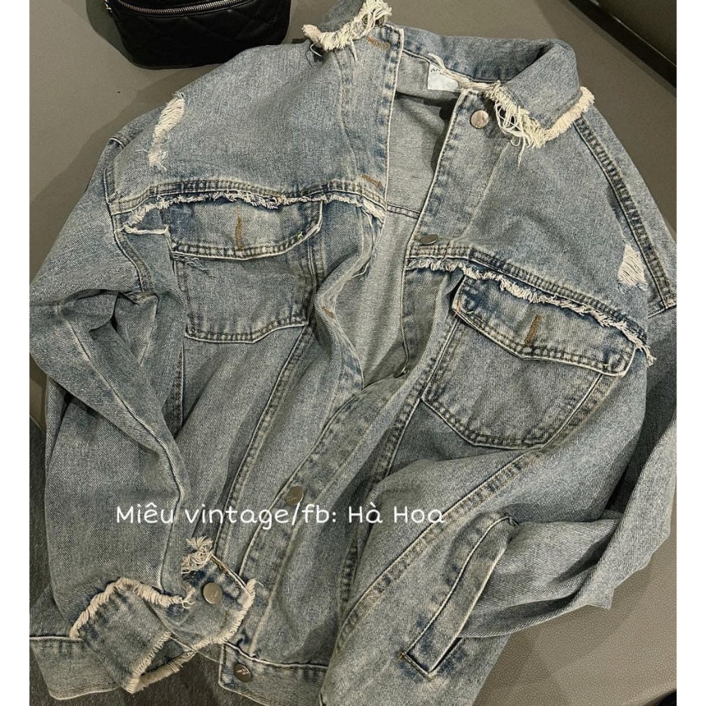 Áo khoác jeans unisex màu xanh thêu logo, áo khoác bò form rộng kiểu dáng Hàn Quốc siêu phong cách T71