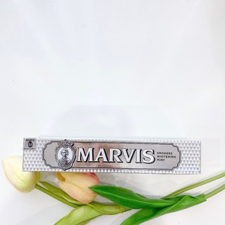 Kem Đánh Răng Marvis Whitening Mint 85g