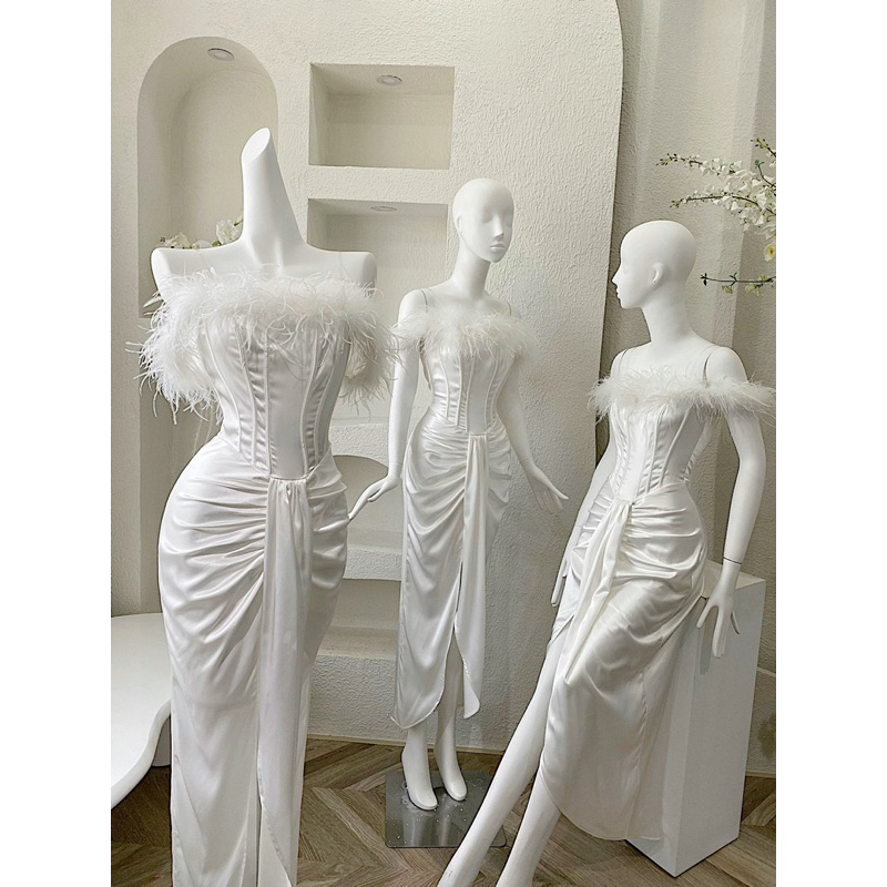 Đầm tiệc trễ vai lông vũ