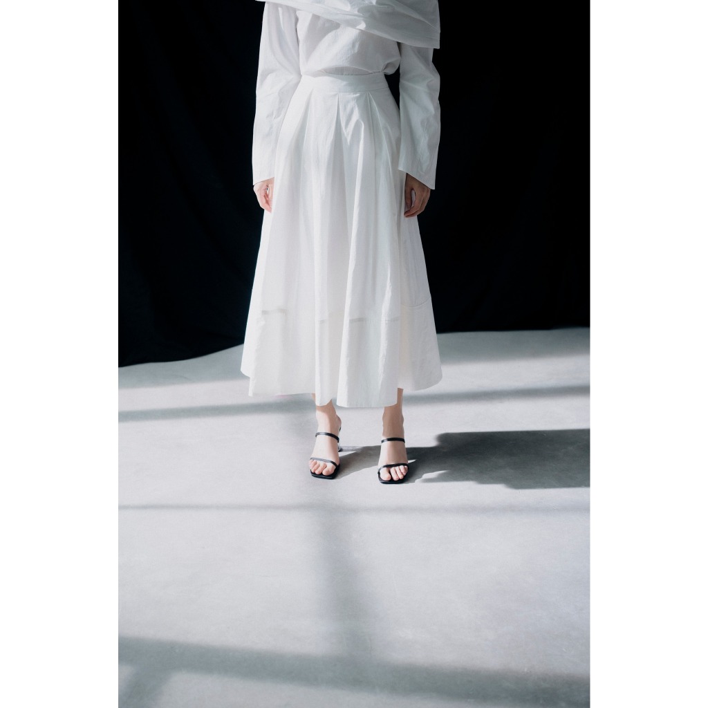 Sand Line Top & Poplin Cotton Skirt - Outfit xuống phố mùa thu