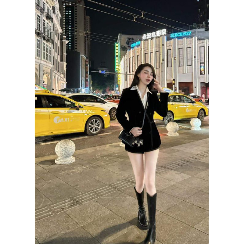 Áo khoác nhung kèm áo sơ mi