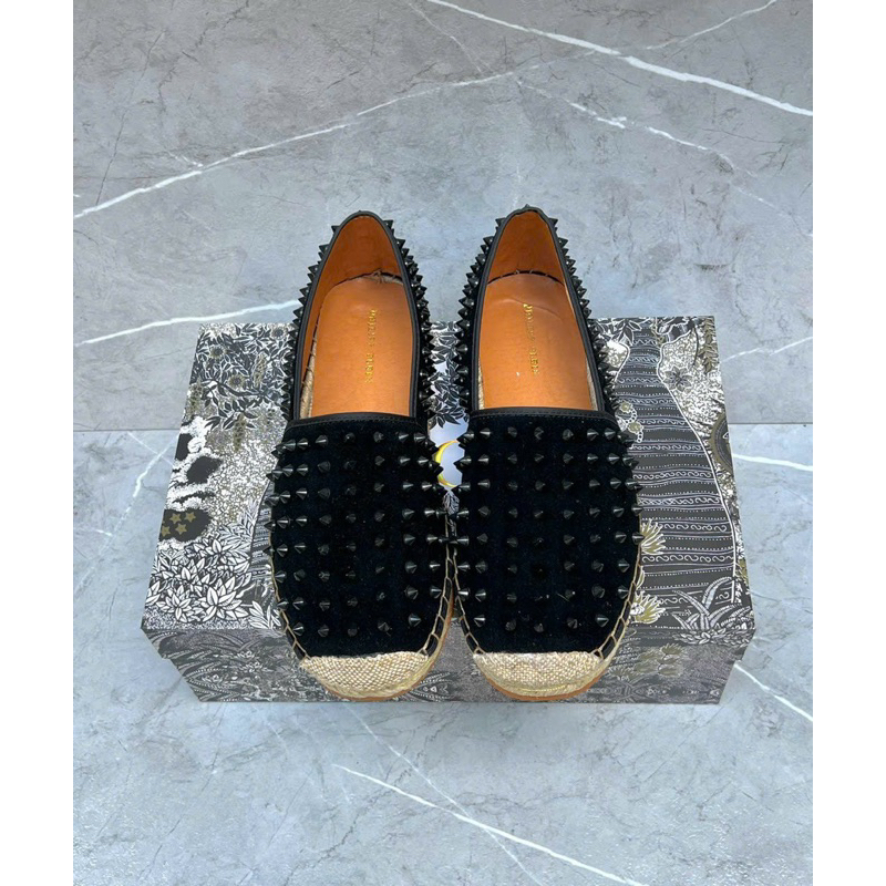 Giày slipon đính đá đen full mặt thêu viền đế chắc chắn,giày cói đính đinh lbt bản cao cấp