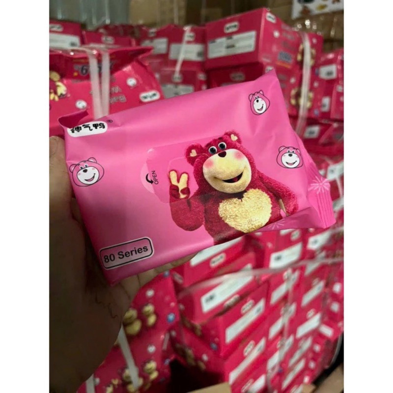 Khăn giấy ướt gấu dâu