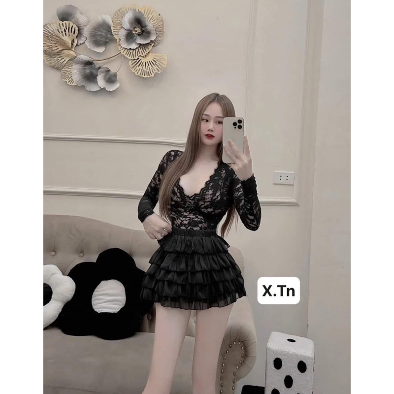 Set áo ren cổ V kèm chân vaý voan tầng - Bộ 2 món áo ren tay dài kèm chân váy tầng