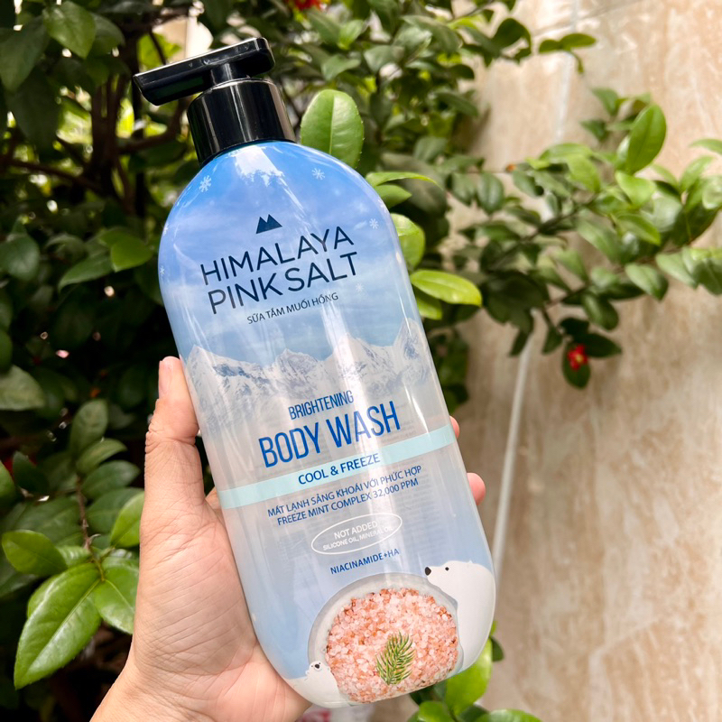 1 chai sữa tắm muối hồng Hymalaya 500gam
