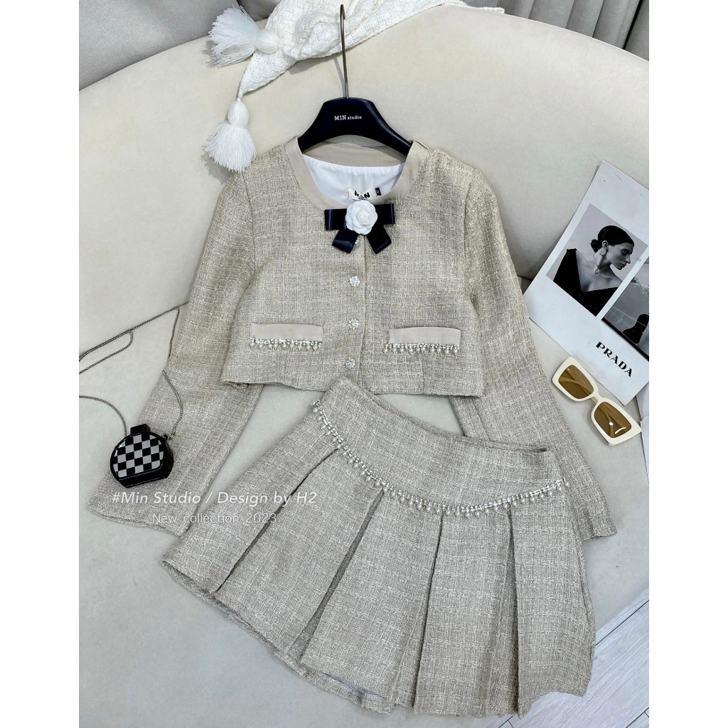 Set dạ đính ngọc chân váy xếp ly