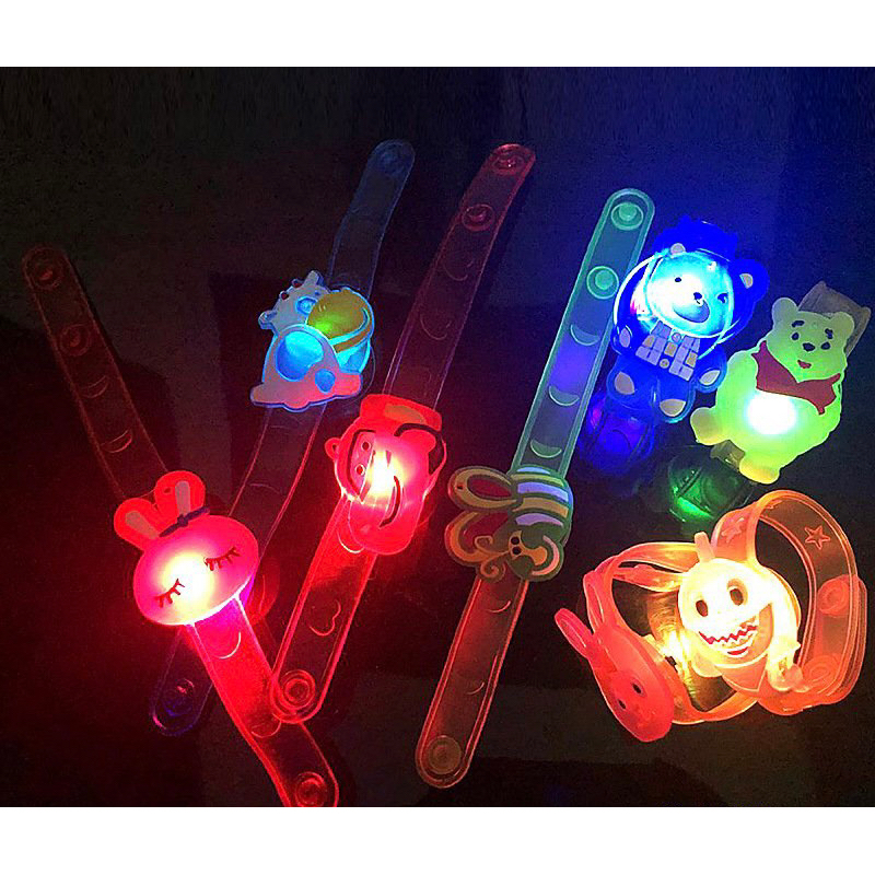 Vòng nhựa đeo tay hoạt hình phát sáng cho bé, vòng tay có đèn hình ngộ nghĩnh