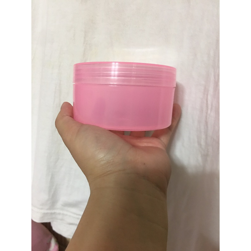 Hủ nhựa  dẹp 200g -250g đựng kem body , không  độn đáy có nắp lót