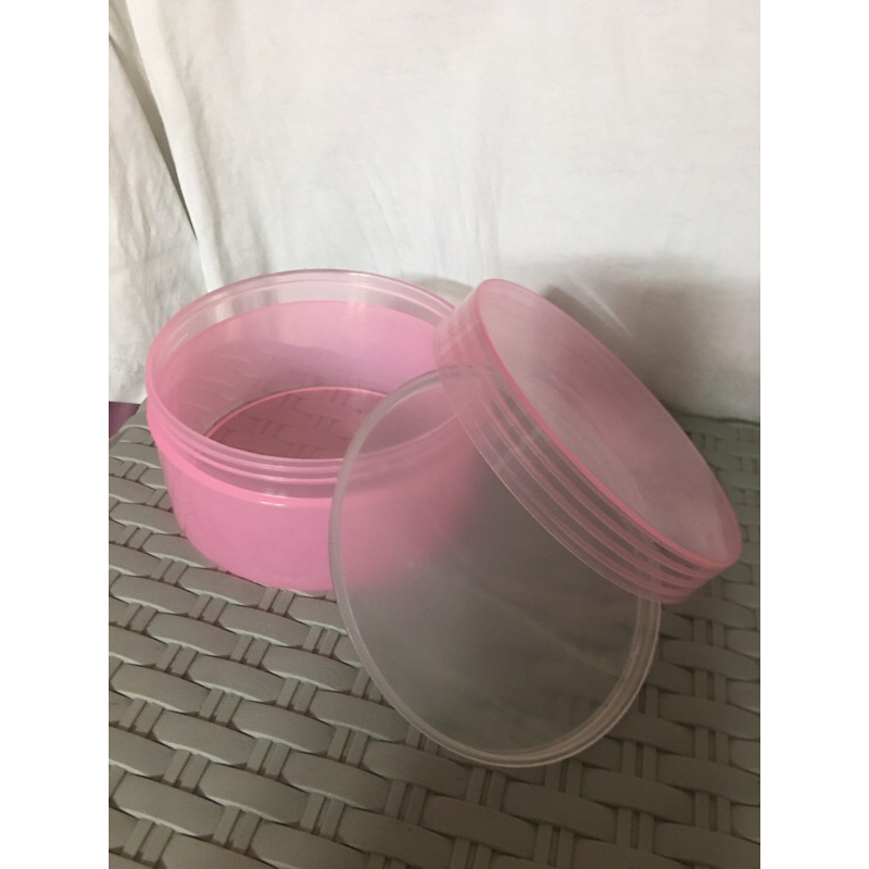 Hủ nhựa  dẹp 200g -250g đựng kem body , không  độn đáy có nắp lót