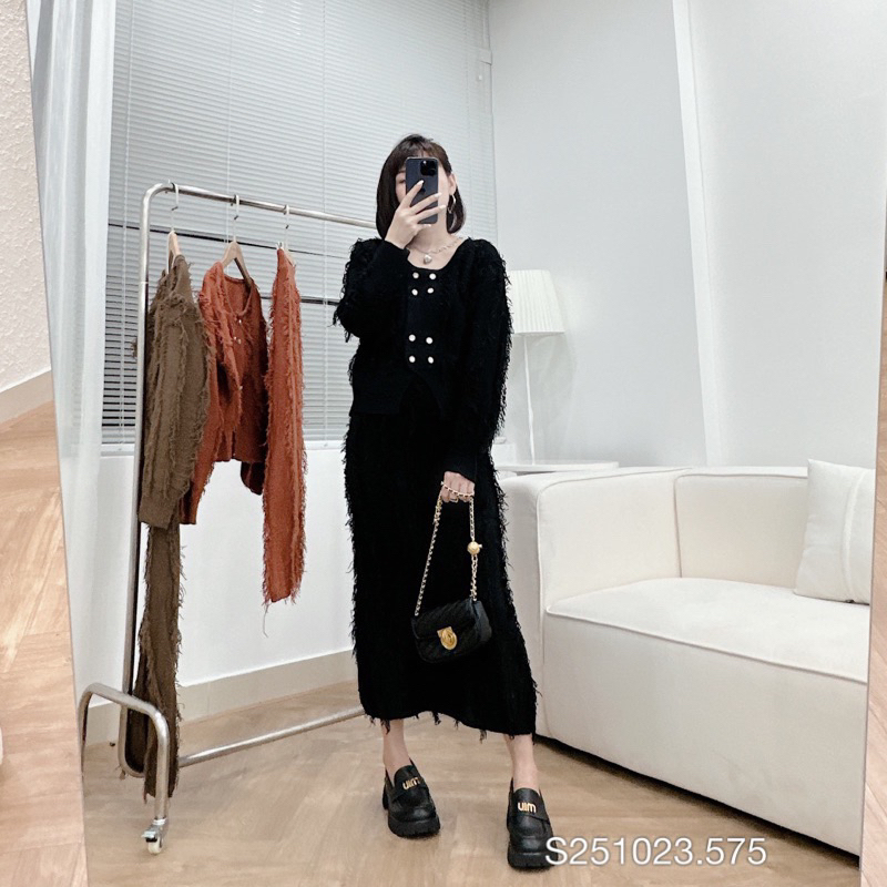 SET ÁO KÈM CHÂN VÁY DÀI